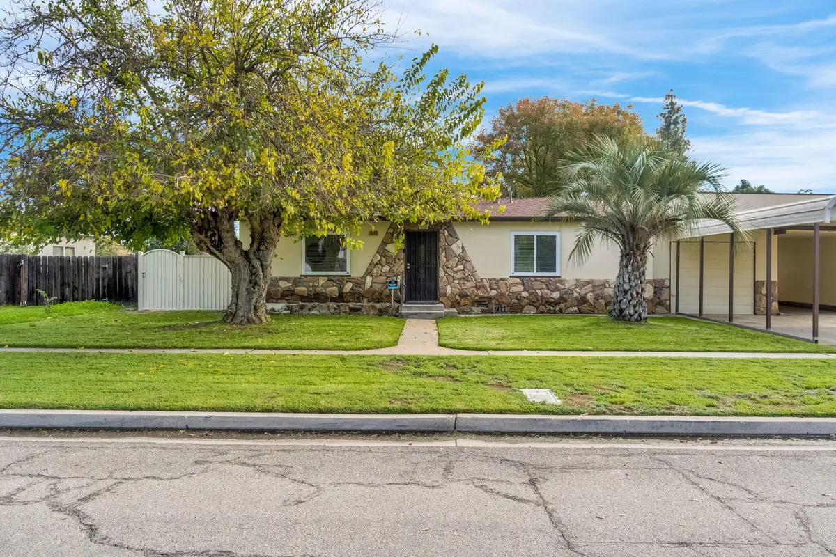 6048 N Del Mar Avenue, Fresno, CA 93704 - #1