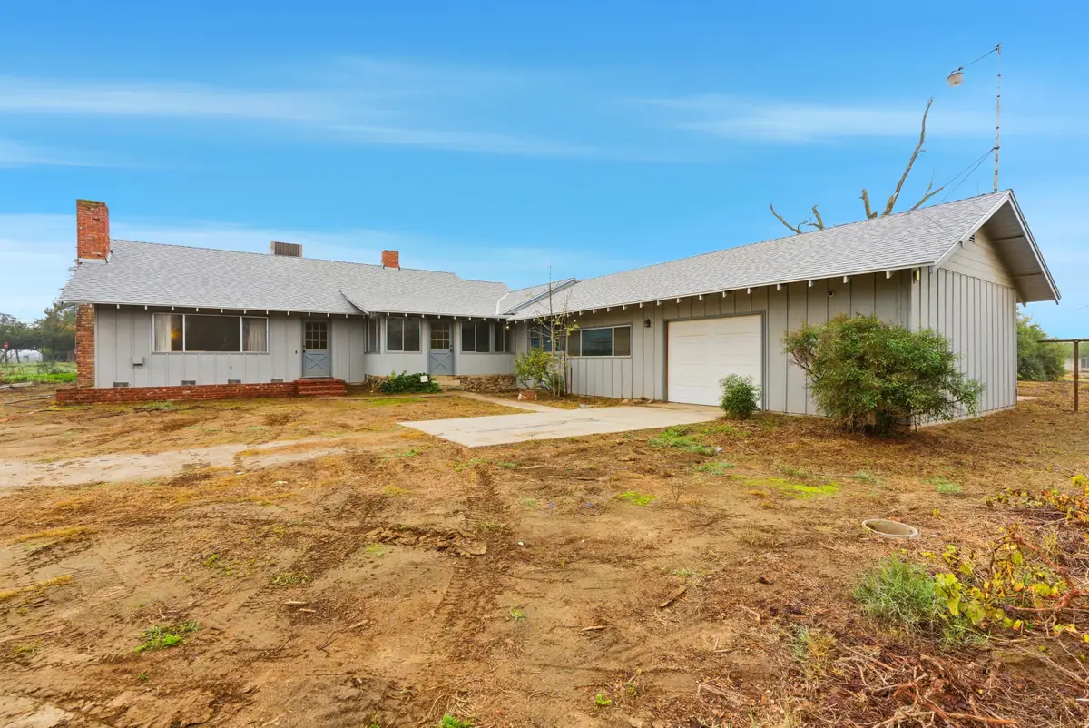 17639 Rd 224, Porterville, CA 93257 - #1