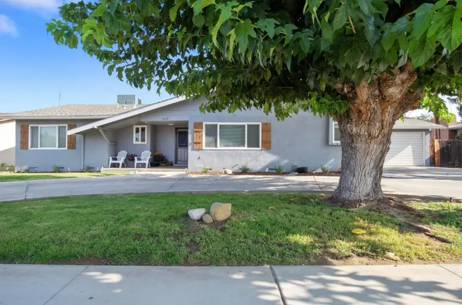 1674 W Morton Avenue, Porterville, CA 93257 - Image #2