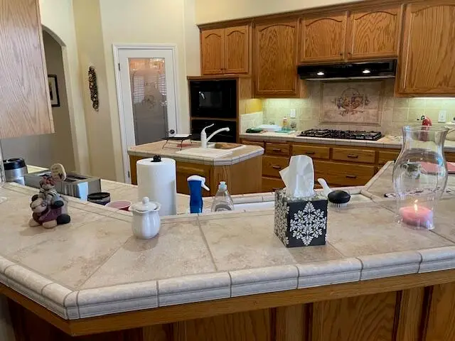 4812 Zinfandel Lane S, Bakersfield, CA 93306 - Image #2