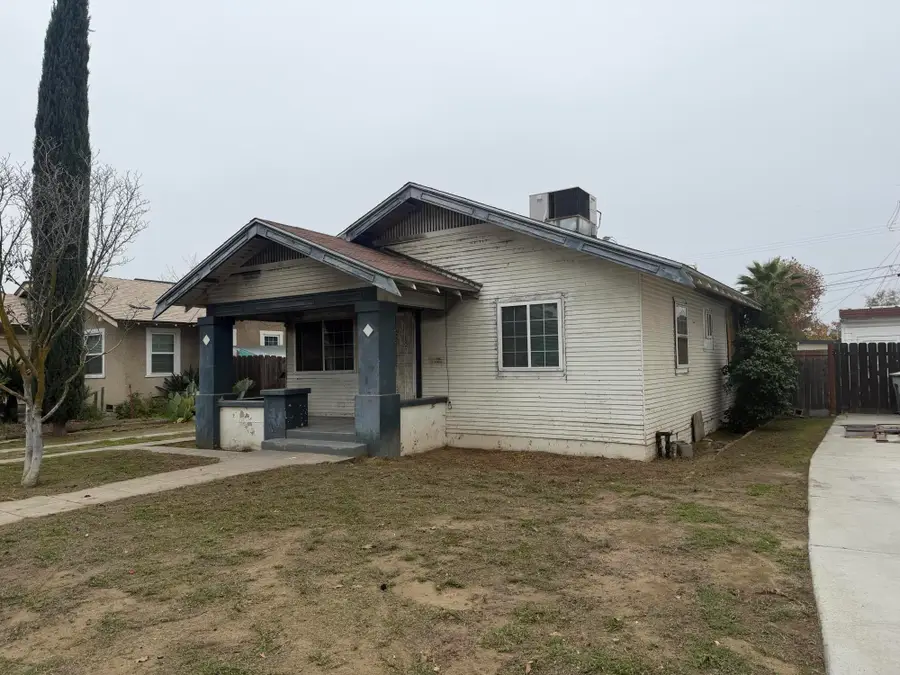 1103 N Adoline Avenue, Fresno, CA 93728 - Image #2