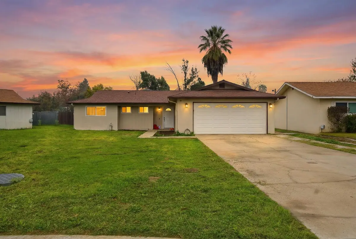 2705 S Bollinger Street, Visalia, CA 93277 - Image #1