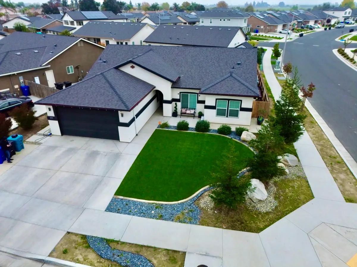 1895 W Date Avenue, Porterville, CA 93257 - Image #1