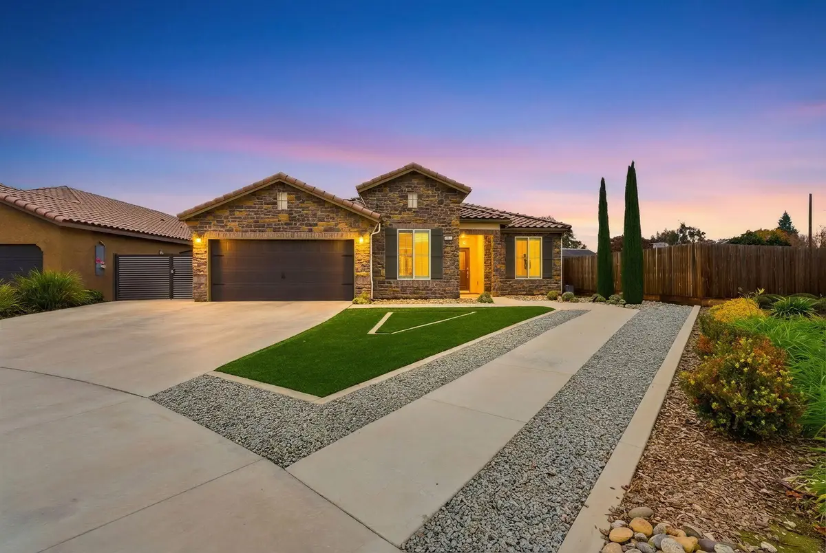 3636 E Meadow Court, Visalia, CA 93292 - Image #1