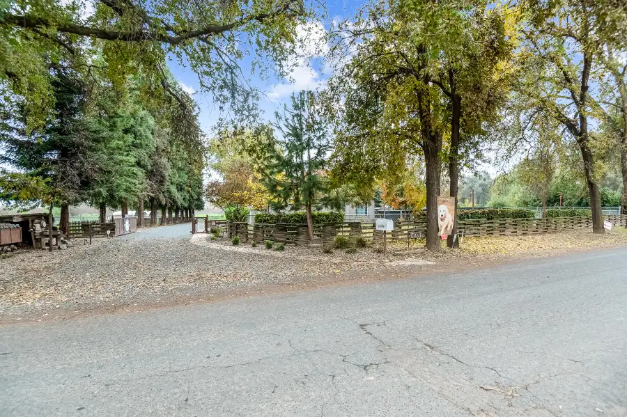 18701 Lort Drive, Visalia, CA 93292 - #3