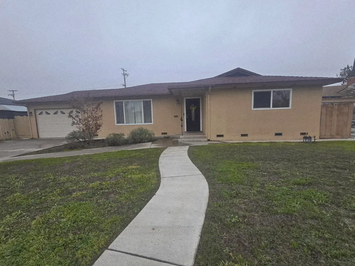 1448 E Akers Way, Dinuba, CA 93618 - Image #1