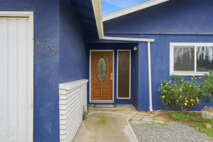 1705 S Bradley Street, Visalia, CA 93292 - Image #3