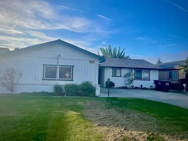 2113 S Court Street, Visalia, CA 93277 - #1
