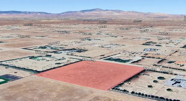 W Avenue #C14, Lancaster, CA 93535