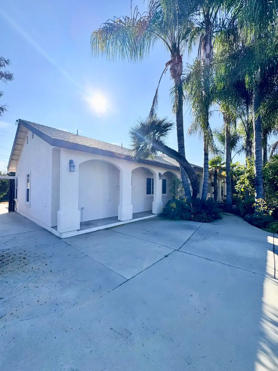 835 E Costner Street, Farmersville, CA 93223 - Image #2