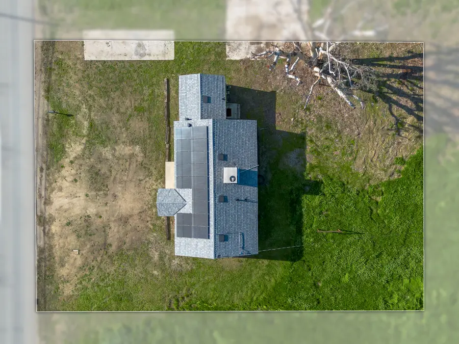 426 W Terra Bella Avenue, Pixley, CA 93256 - Image #2