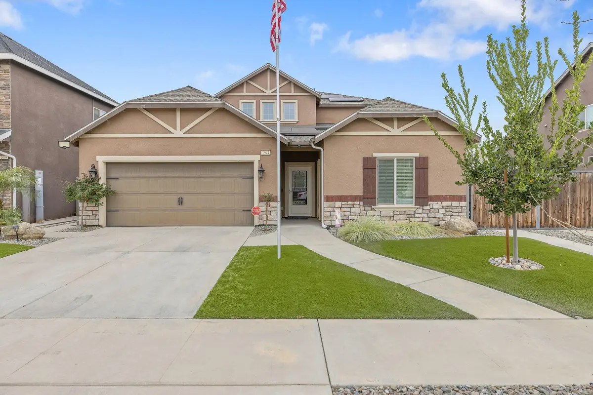1944 W Babcock Avenue, Visalia, CA 93291 - Image #1
