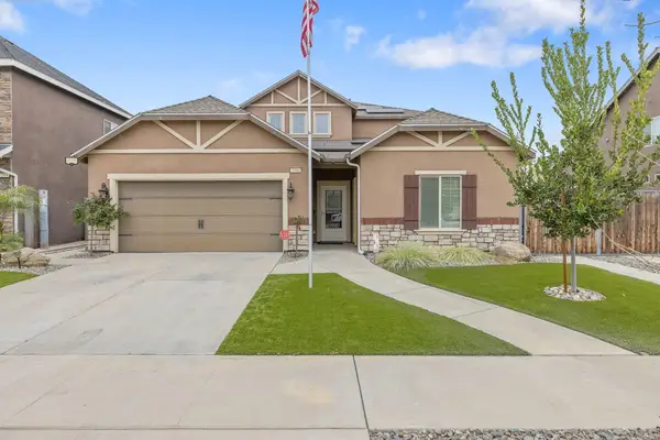 1944 W Babcock Avenue, Visalia, CA 93291