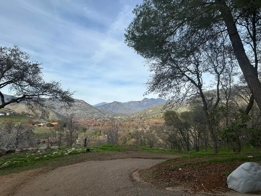 40838 Oak Ridge Drive, Three Rivers, CA 93271 - Image #2