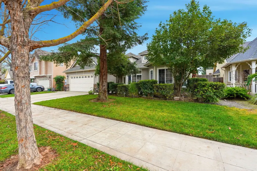 255 E Shimizu Avenue, Reedley, CA 93654 - Image #2