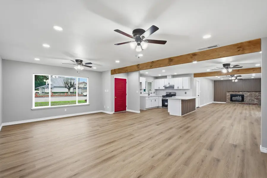 710 Mccomb Avenue, Porterville, CA 93257 - Image #2