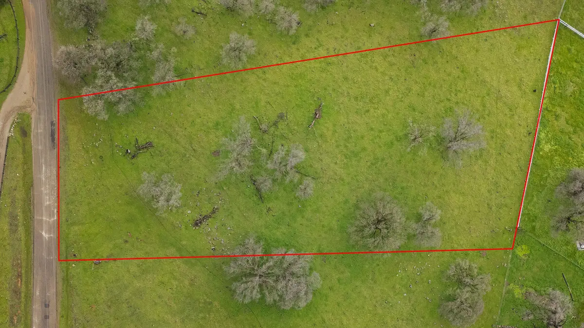 216 Lot Drive, Sanger, CA 93657 - Image #1