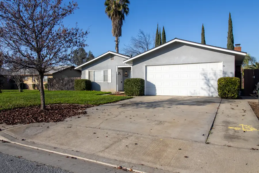 840 Sandra Lane, Porterville, CA 93257 - Image #2