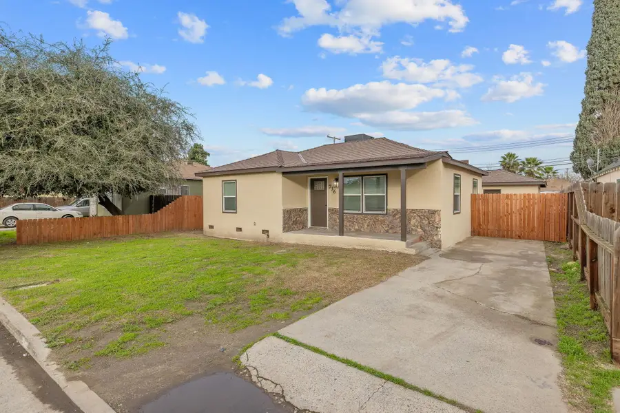 736 S Victoria Street, Tulare, CA 93274 - Image #2