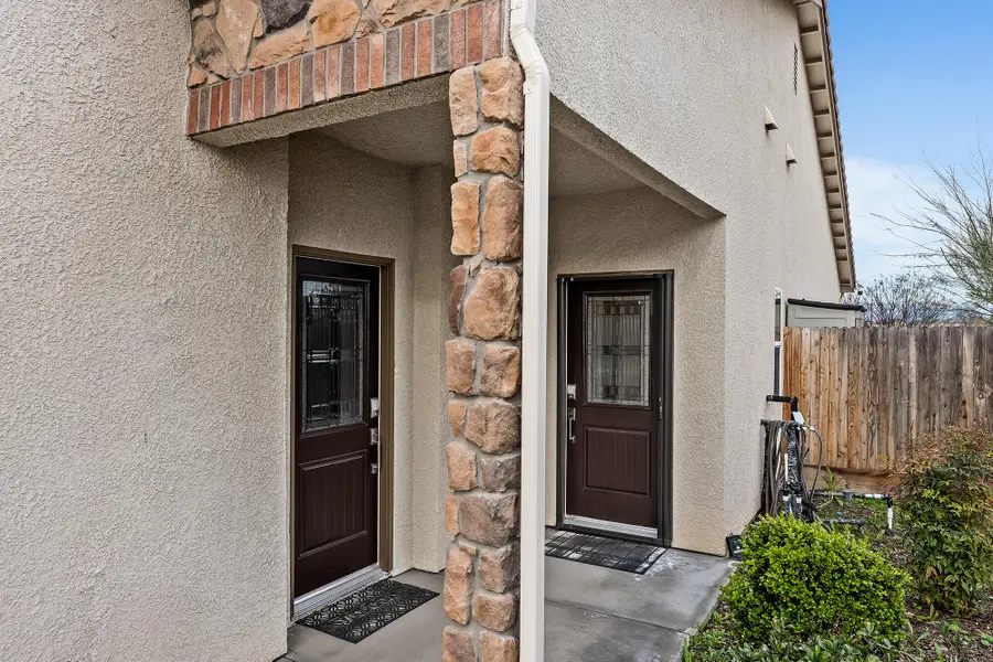 804 S Simon Street, Visalia, CA 93292 - #3