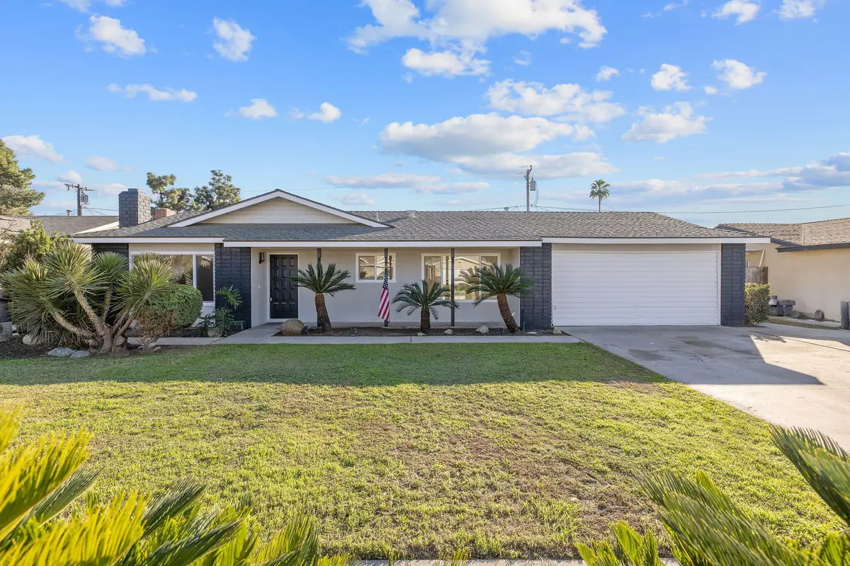 1747 E Sonora Avenue, Tulare, CA 93274 - Image #1