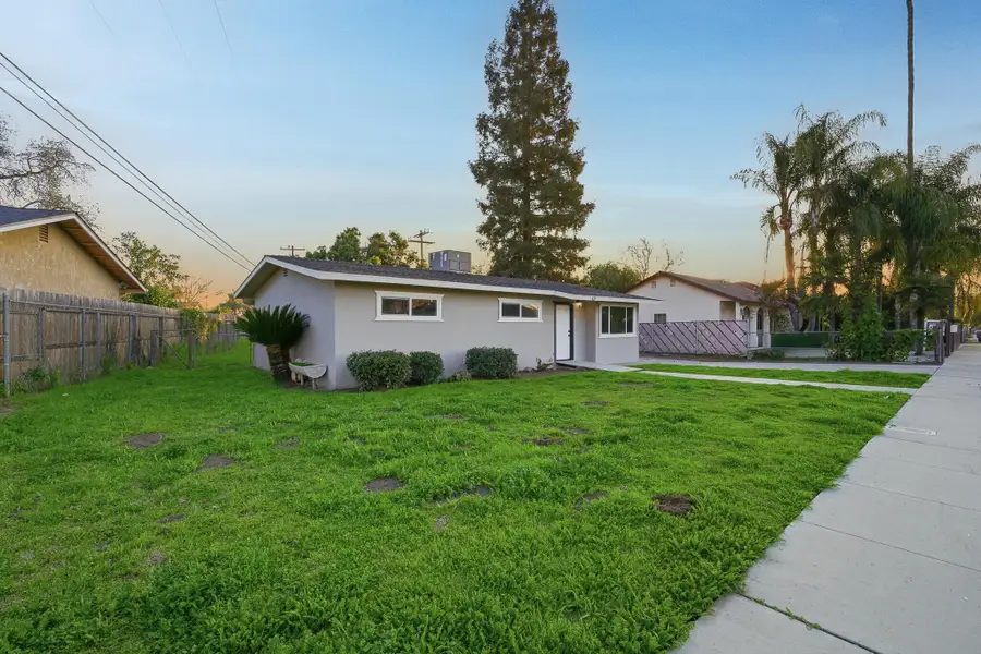 837 E Costner Street, Farmersville, CA 93223 - Image #2