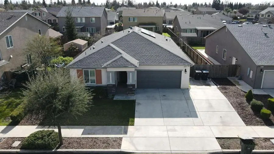 3917 E Myrtle Avenue, Visalia, CA 93292 - Image #2