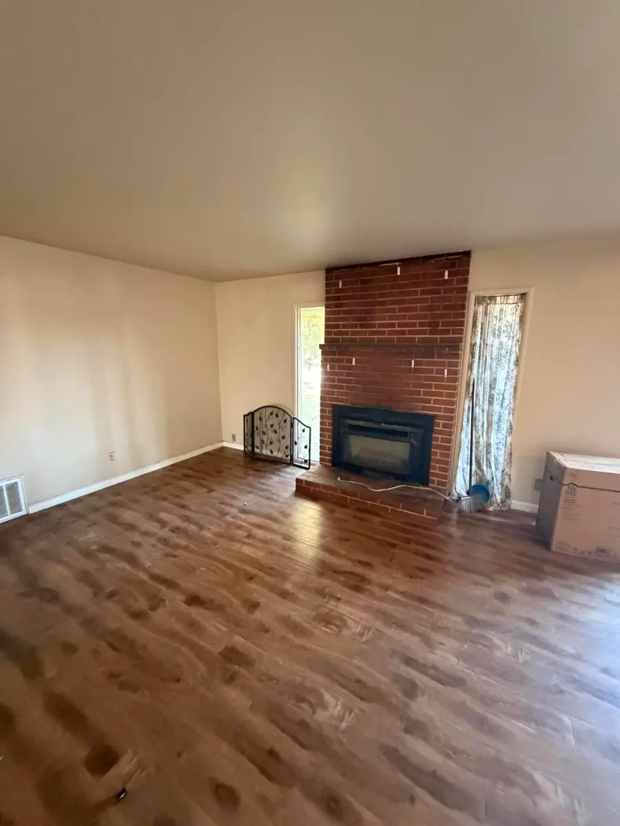 4303 W Hurley Ave Avenue, Visalia, CA 93291 - Image #2