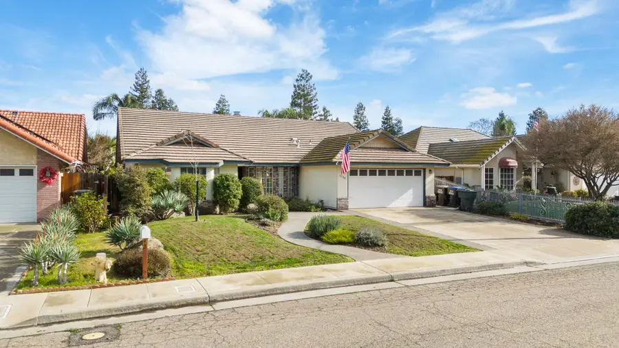 1128 N Noyes Court, Visalia, CA 93291 - Image #3