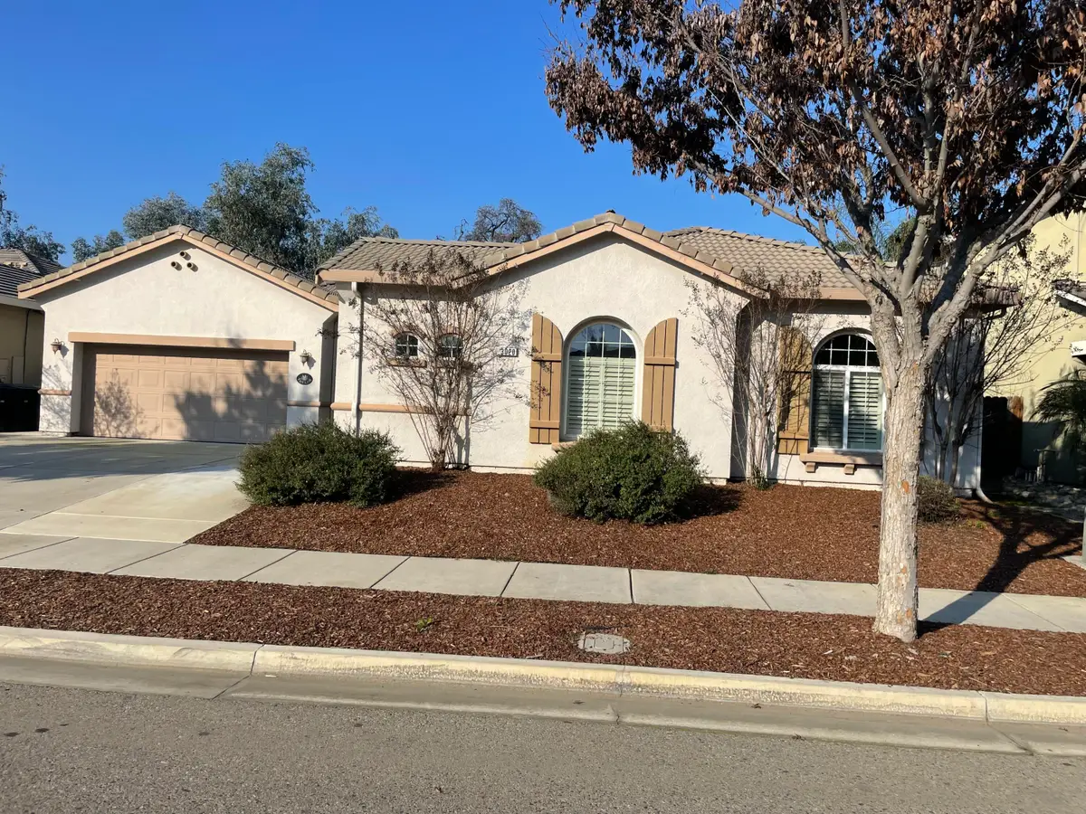 3020 W Ceres Avenue, Visalia, CA 93291 - Image #1