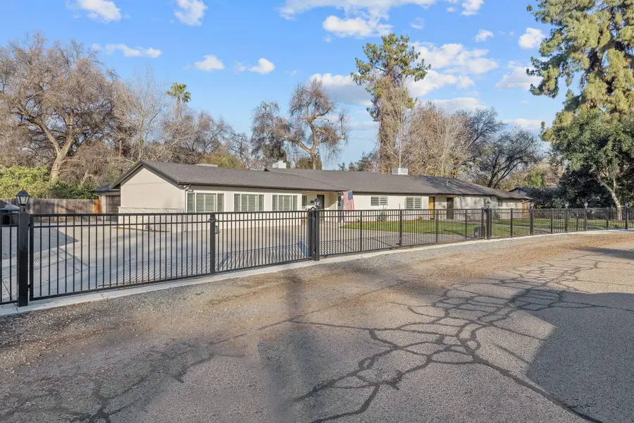 2212 W Sunset Drive, Visalia, CA 93291 - Image #2