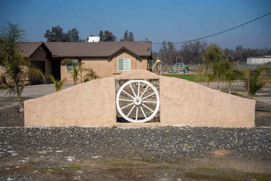 23404 Avenue 104, Terra Bella, CA 93270 - #3