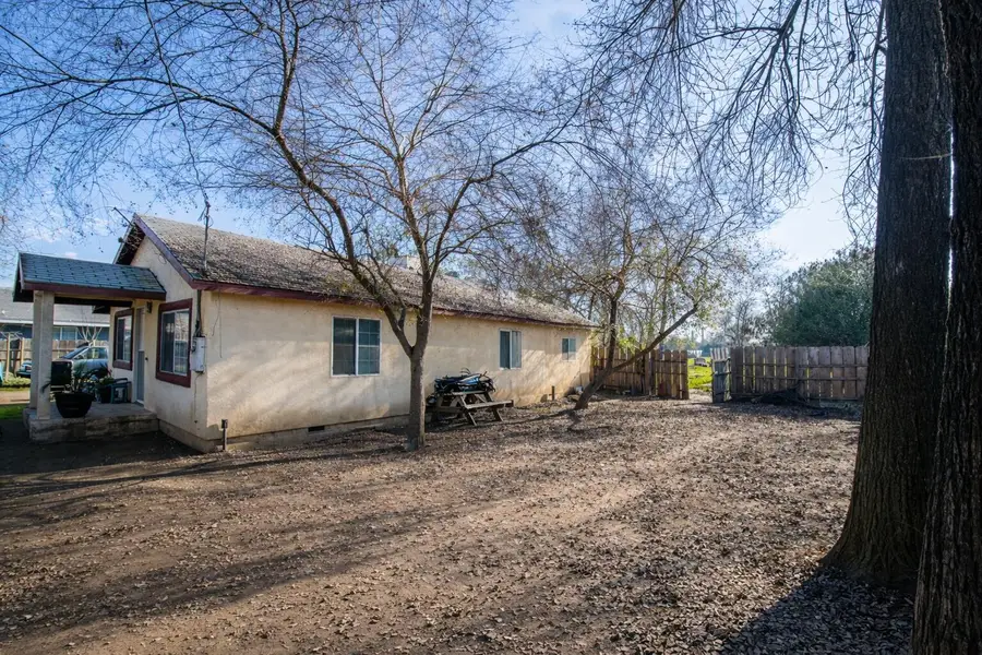 1360 E Fir Street, Lindsay, CA 93247 - Image #3