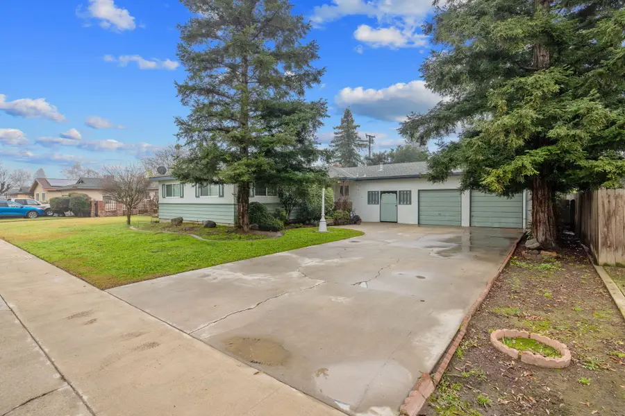 479 E Sandra Avenue, Tulare, CA 93274 - Image #3