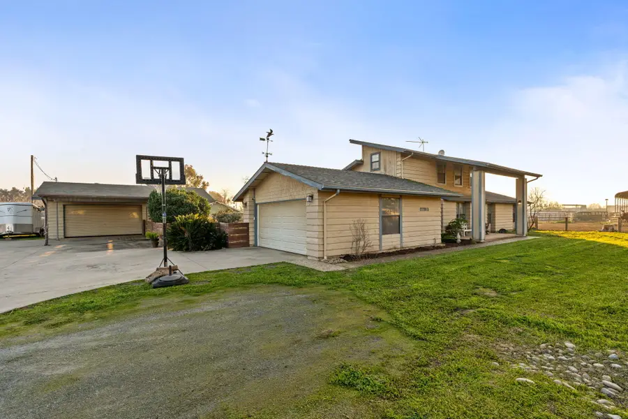 17799 Avenue 280 #B, Exeter, CA 93221 - Image #2