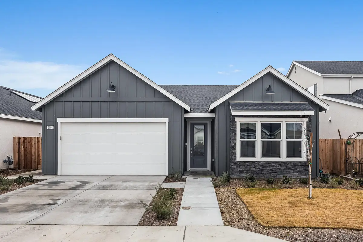 2601 Auburn Street, Lemoore, CA 93245 - #1
