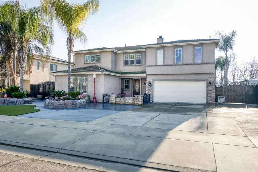 5733 W Babcock Avenue, Visalia, CA 93291 - Image #2