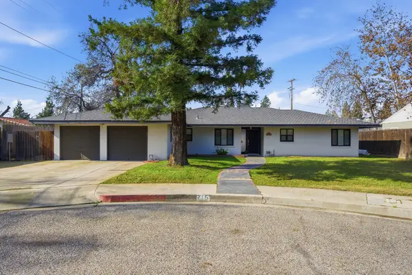 715 S Edwards Court, Visalia, CA 93277