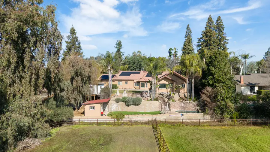 915 S Strathmore Avenue #I, Lindsay, CA 93247 - Image #2