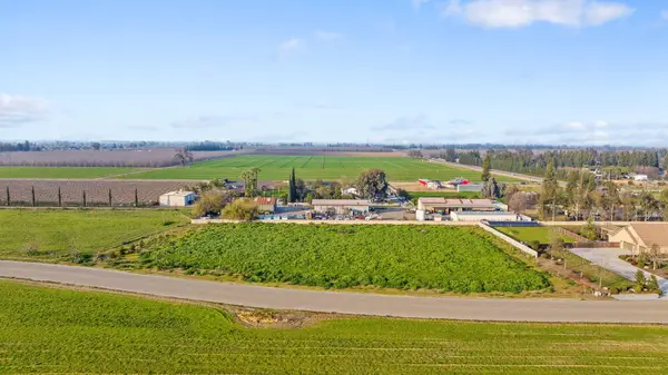 13079 Karolina Drive, Visalia, CA 93292