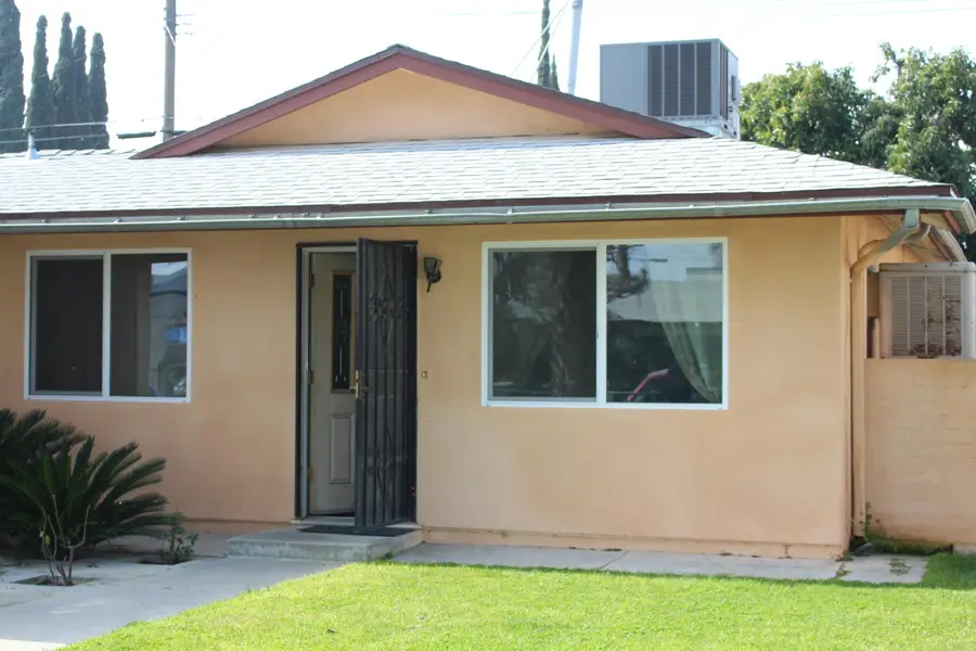 1127 N Stover Street, Visalia, CA 93292 - Image #2