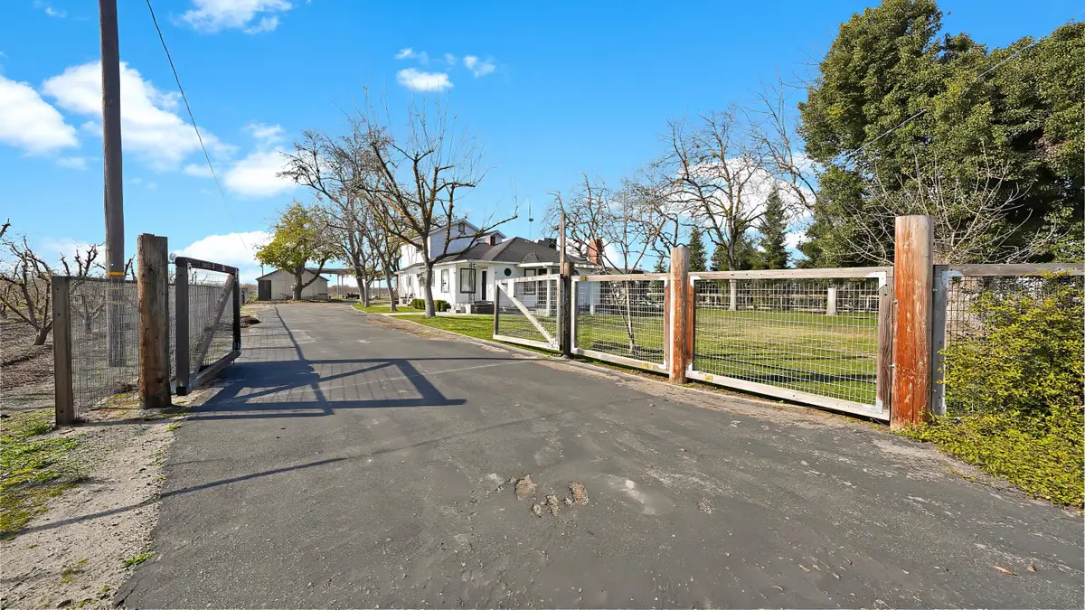 41709 Road 52, Reedley, CA 93654 - Image #1
