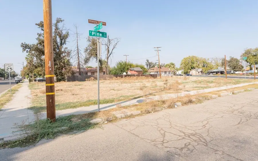 200 NW 1st Avenue, Visalia, CA 93291 - Image #2