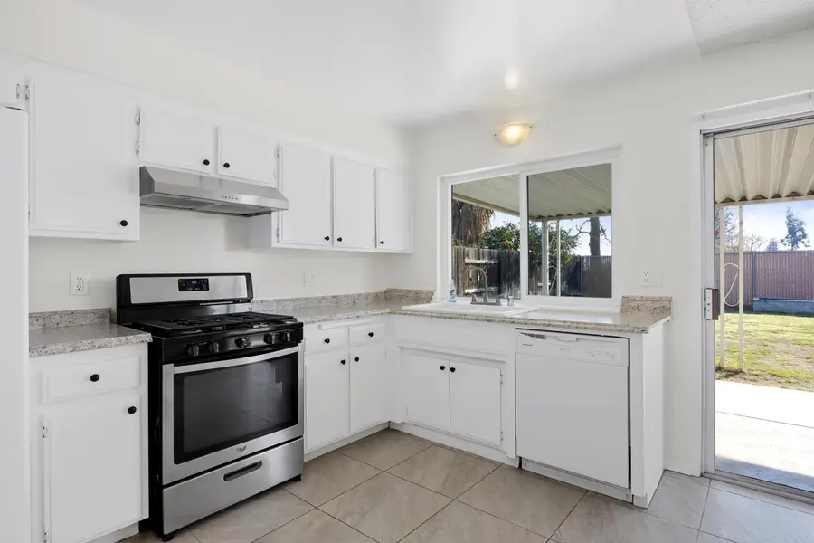 201 Star Court, Bakersfield, CA 93308 - Image #3