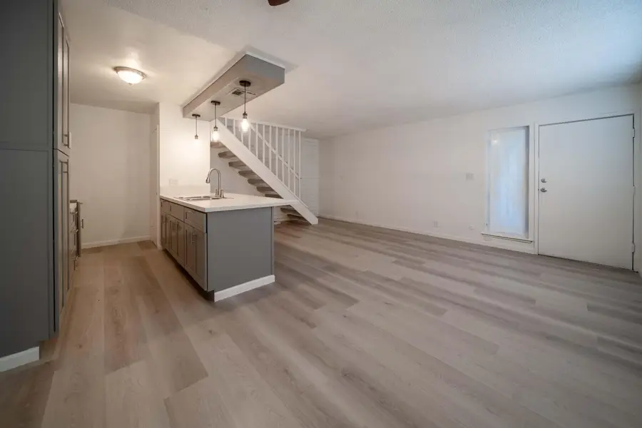 2585 W Fairmont Avenue, Fresno, CA 93705 - Image #3