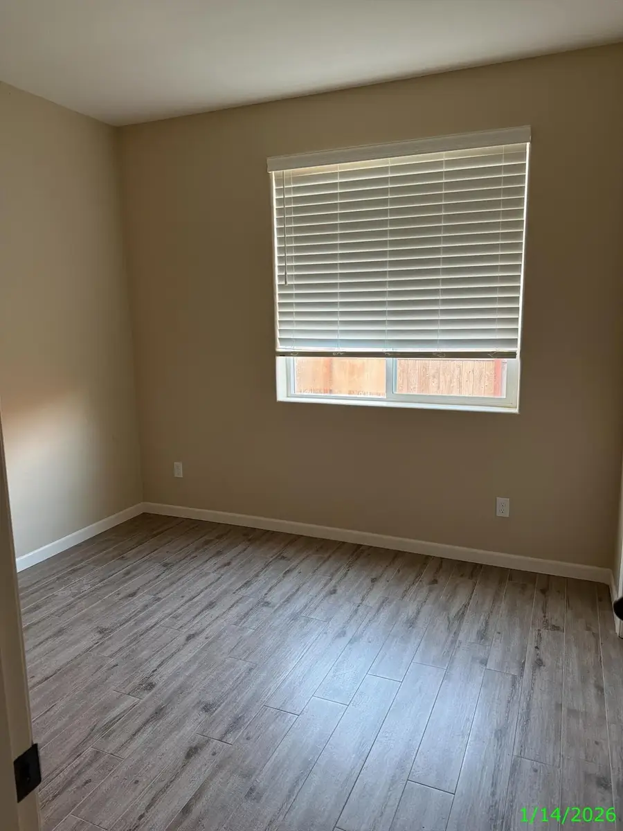 3237 N Kent Street, Visalia, CA 93291 - #2