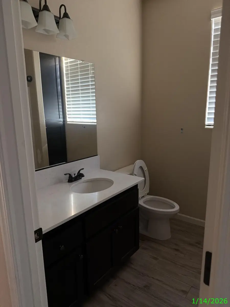 3237 N Kent Street, Visalia, CA 93291 - #3