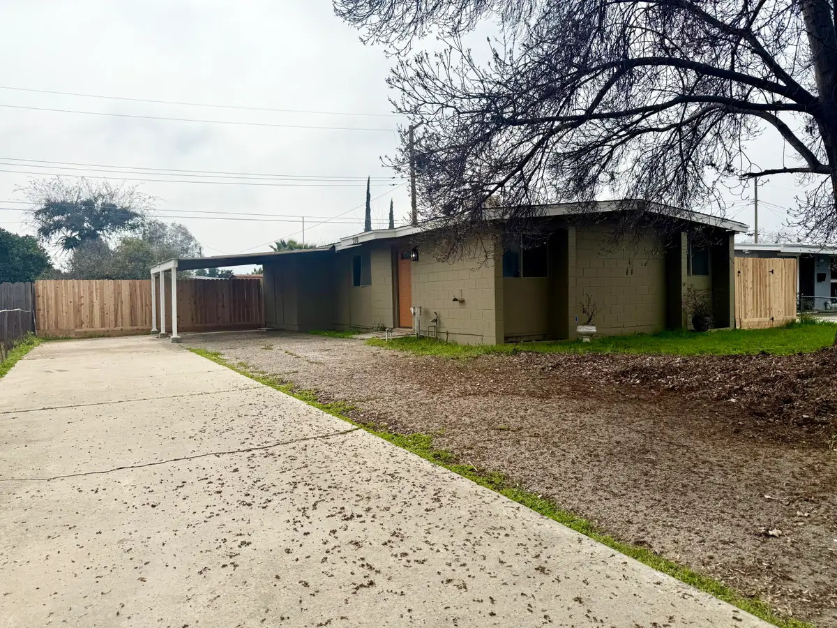 210 Sequoia Drive, Exeter, CA 93221 - #1