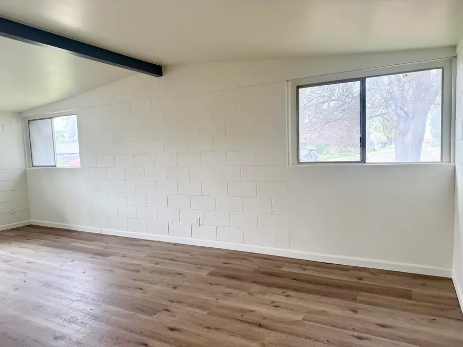 210 Sequoia Drive, Exeter, CA 93221 - #2