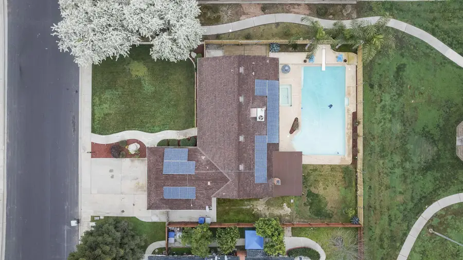 3441 W Sunnyside Avenue, Visalia, CA 93277 - #3